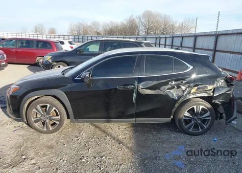 2021 Lexus Ux 200 z USA, uszkodzony, nr VIN JTHP3JBH7M2037733